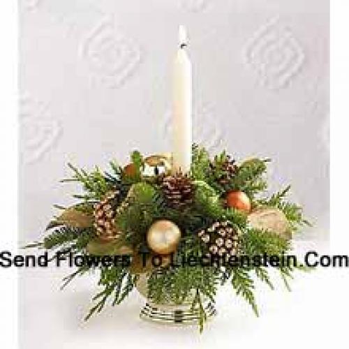 Beautiful Centerpiece with Greens and Pinecones